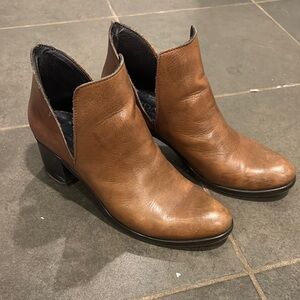 Cordani Tan Leather Ankle Booties